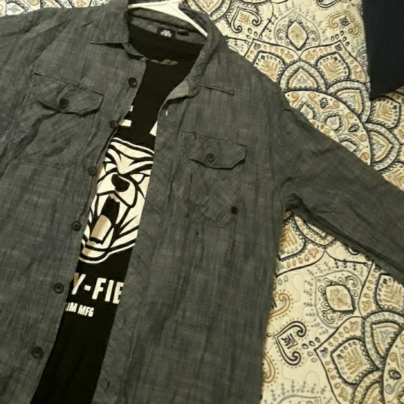 Tops - Picture 2 of 3